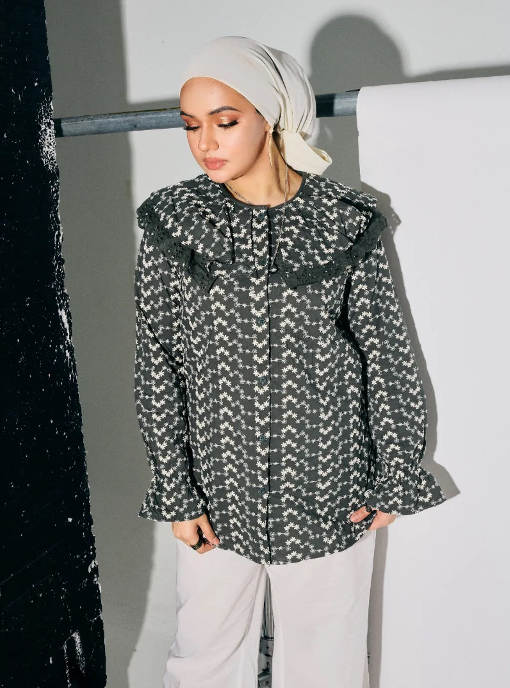 Atasan Maisara Eyelet Ruffles Top