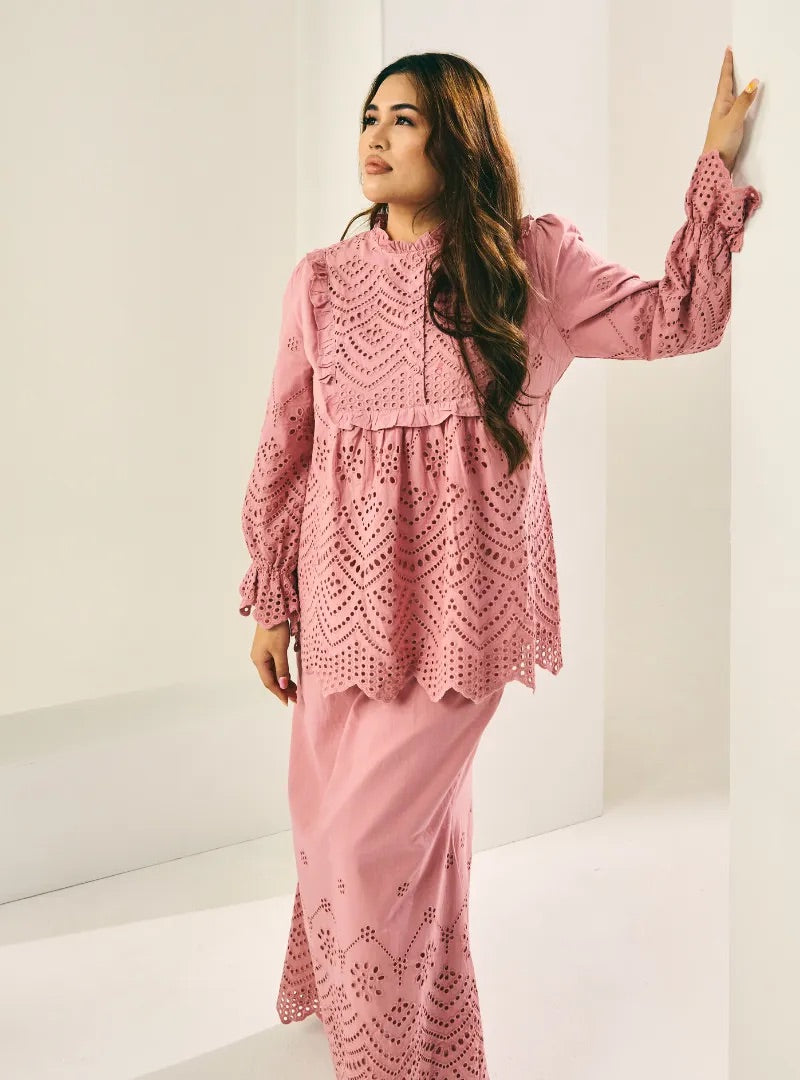 PO TUN EZZAH Eyelet Kurung
