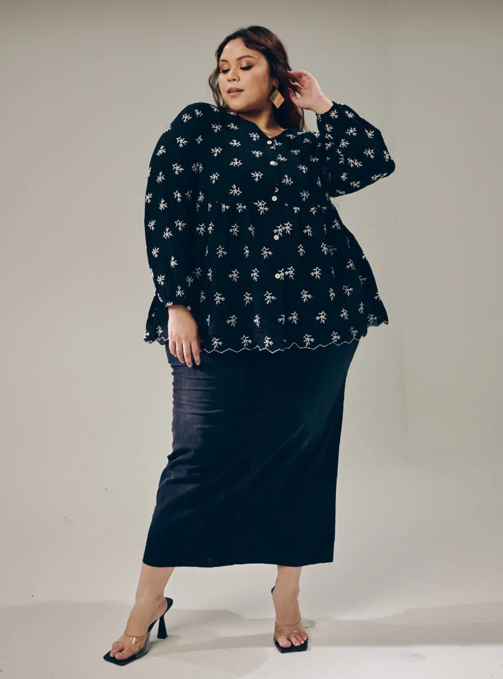 Atasan Ava Peplum Embroidered Top