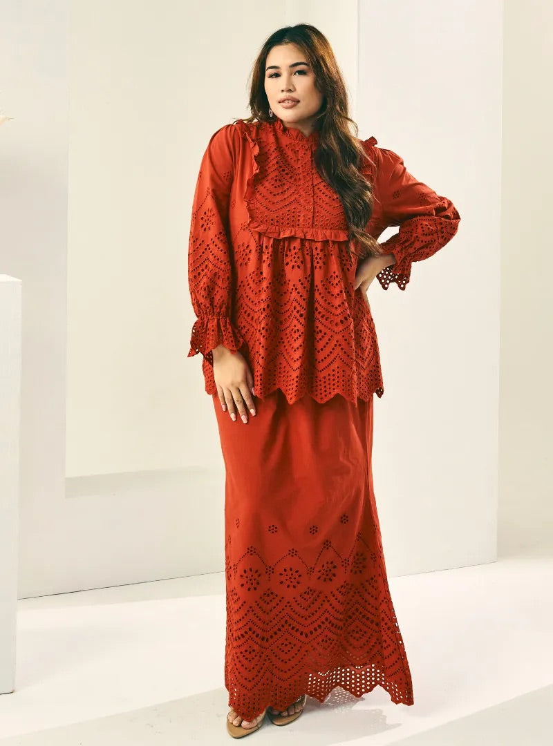 PO TUN EZZAH Eyelet Kurung