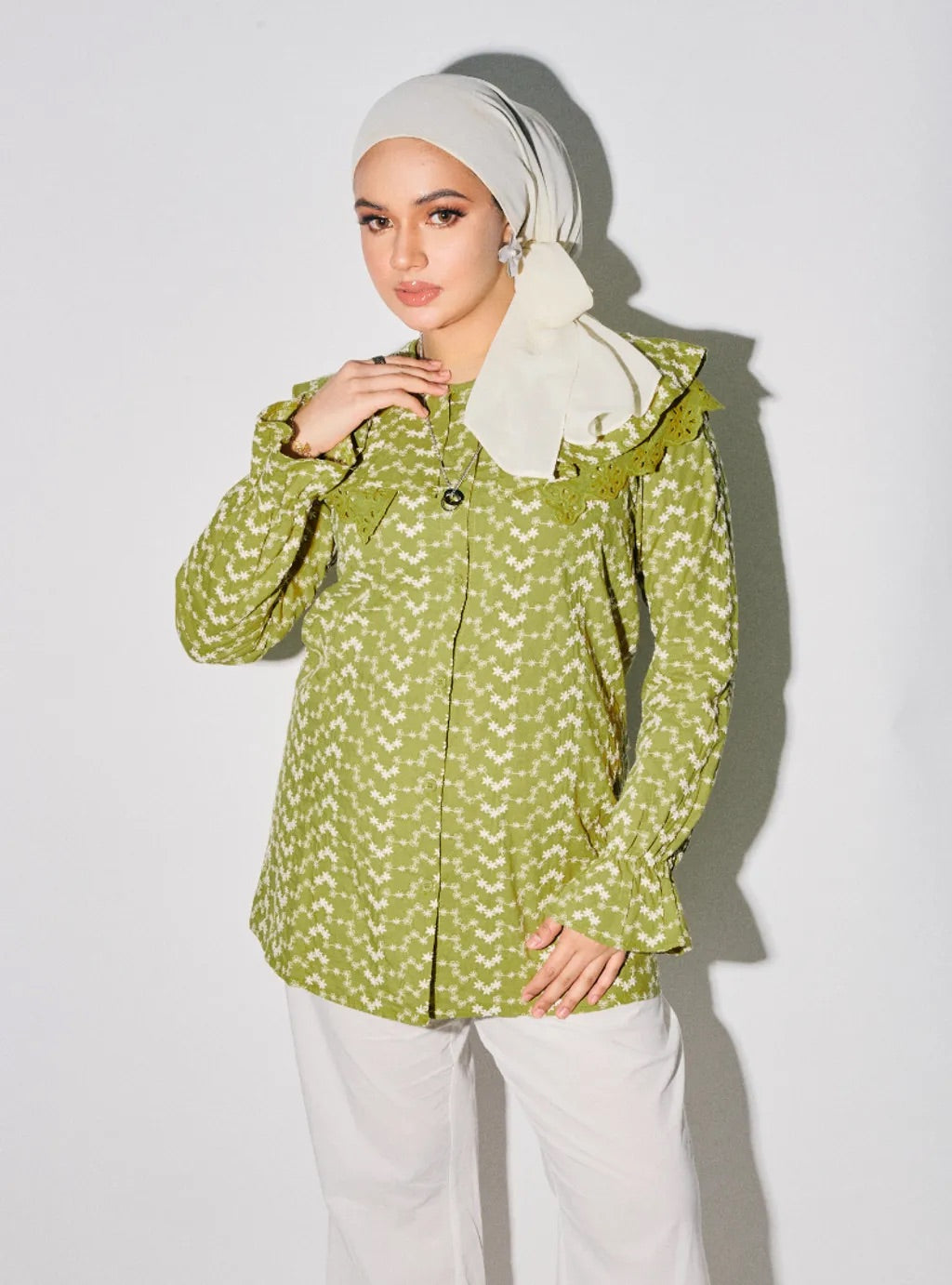 Atasan Maisara Eyelet Ruffles Top