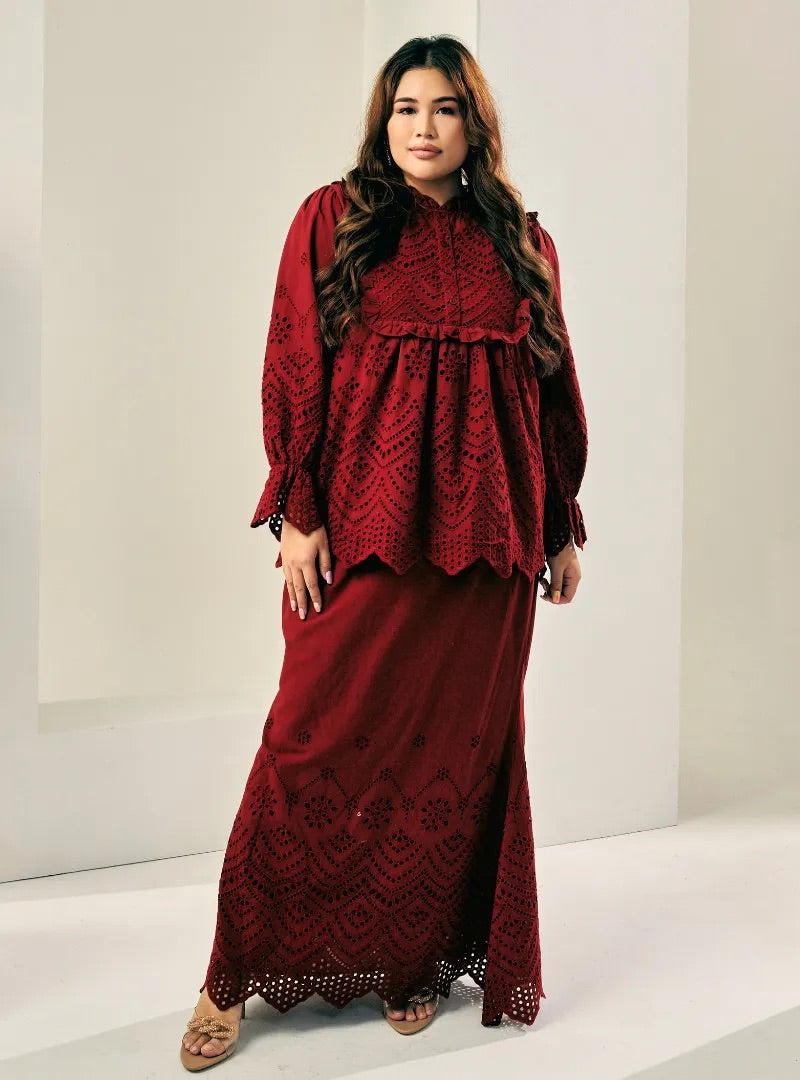 PO TUN EZZAH Eyelet Kurung