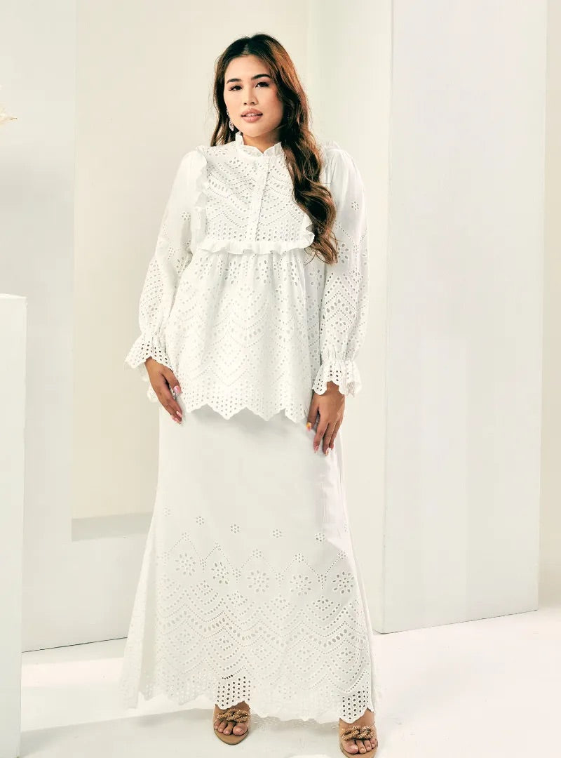 PO TUN EZZAH Eyelet Kurung