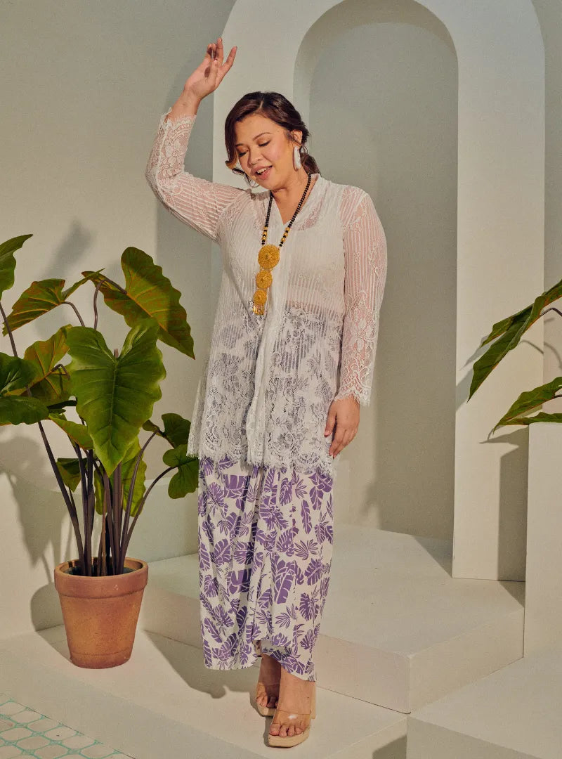 Setelan Tun Basirah Nyonya Set