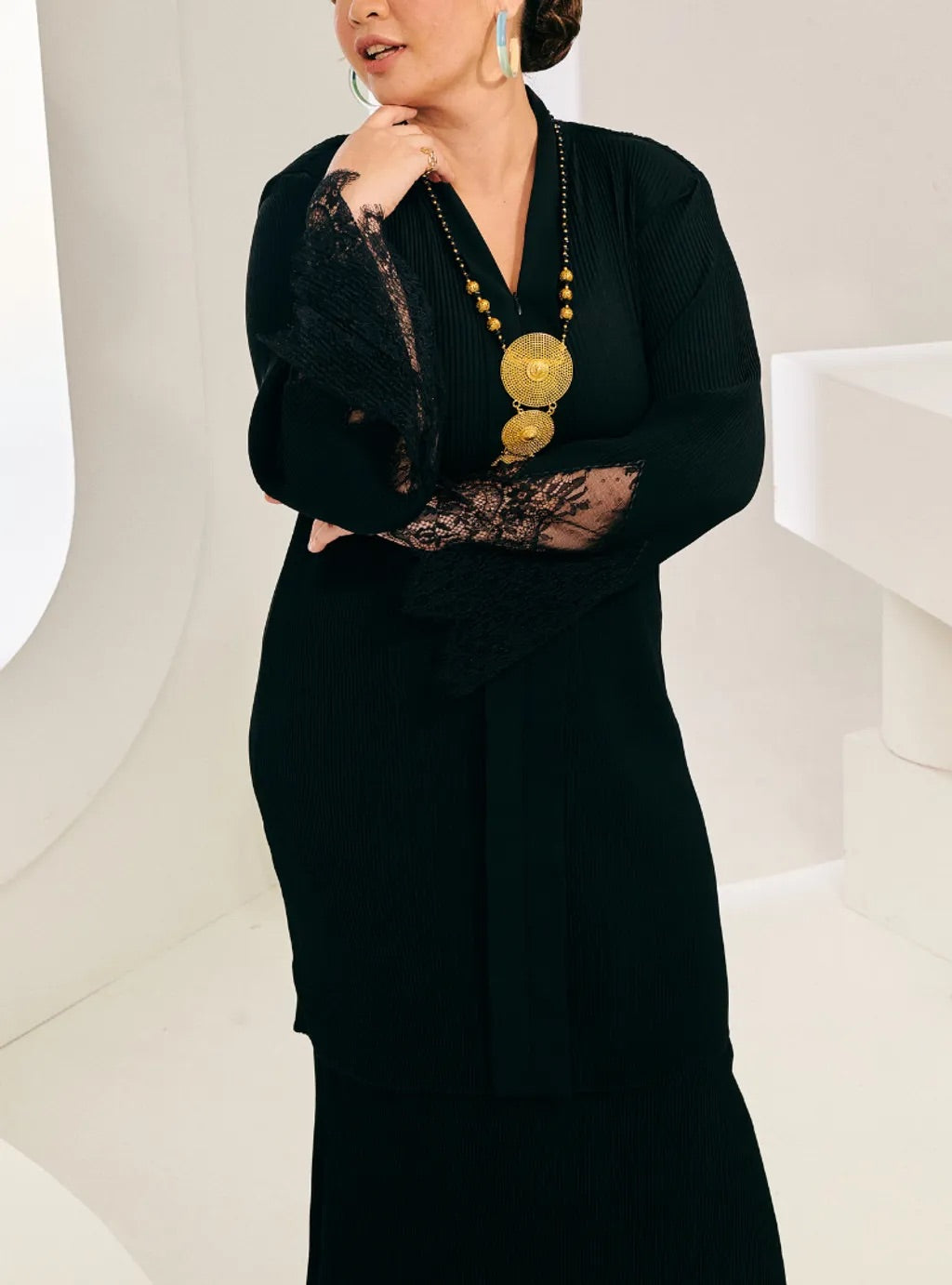 Tun Jamilah Embrodered Pleated Kebarung