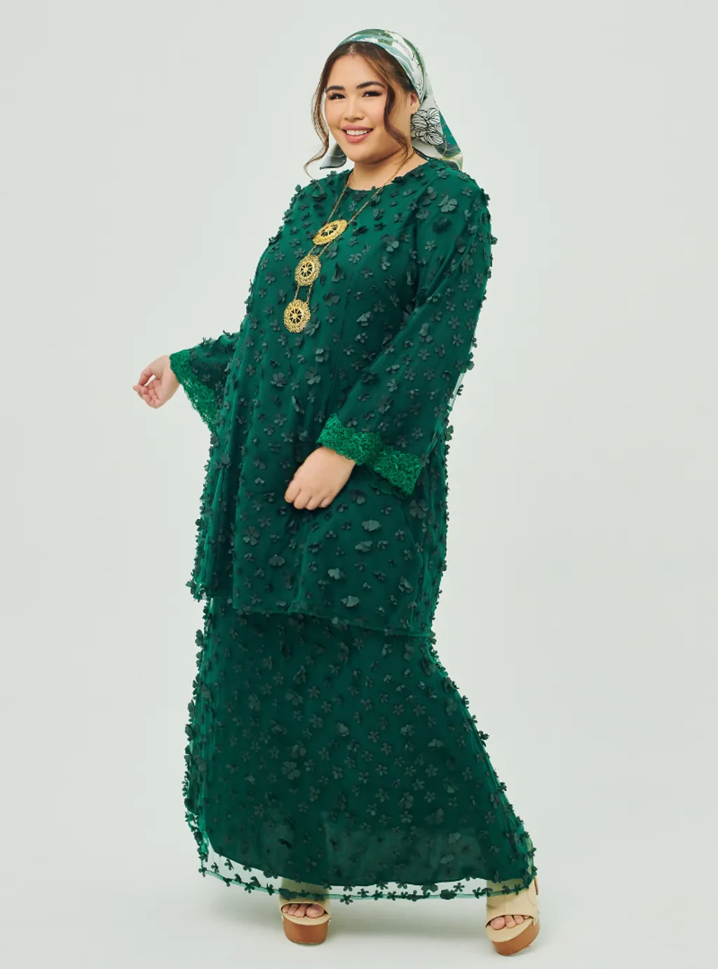 Setelan Tun Sharifah 3D Flower Lace Kurung