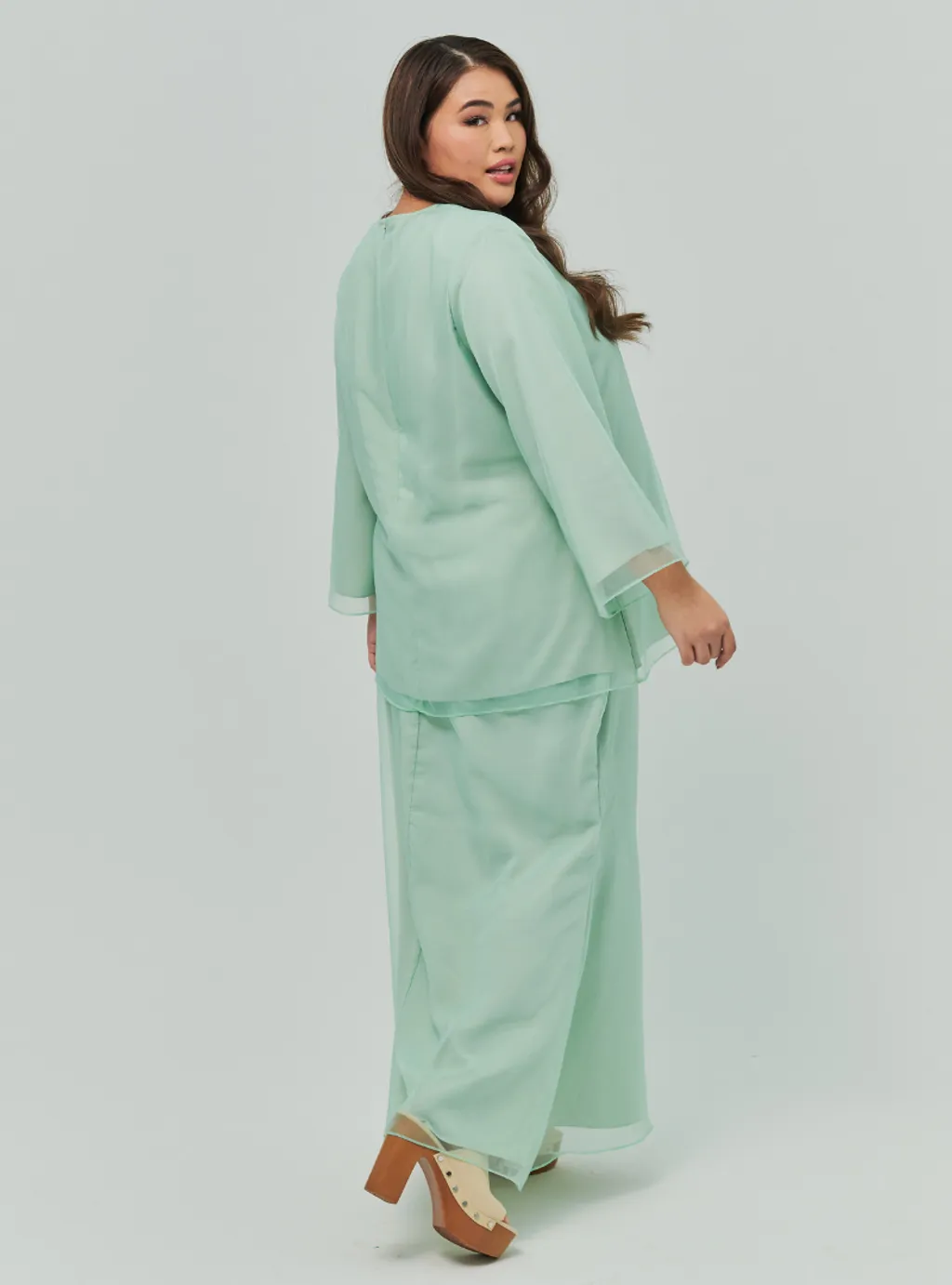 Setelan Tun Aminah Organza Basic Kurung