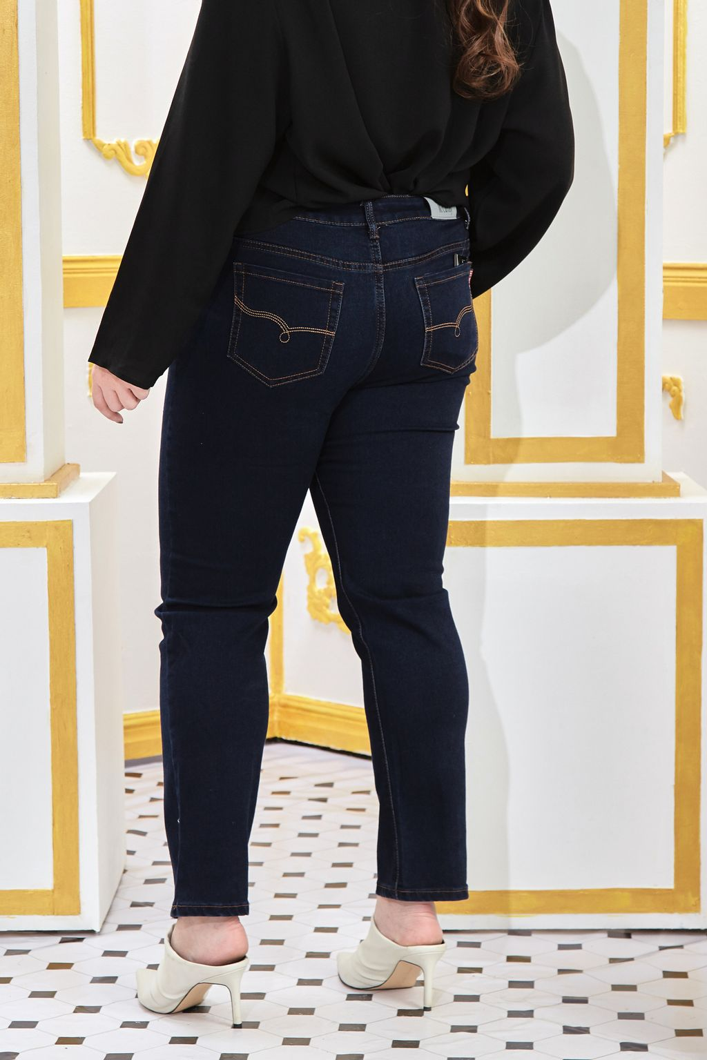 Curva Fabulous - Ms Astrid Slim Fit Basic Jeans - CURVA FABULOUS INDONESIA - Pants