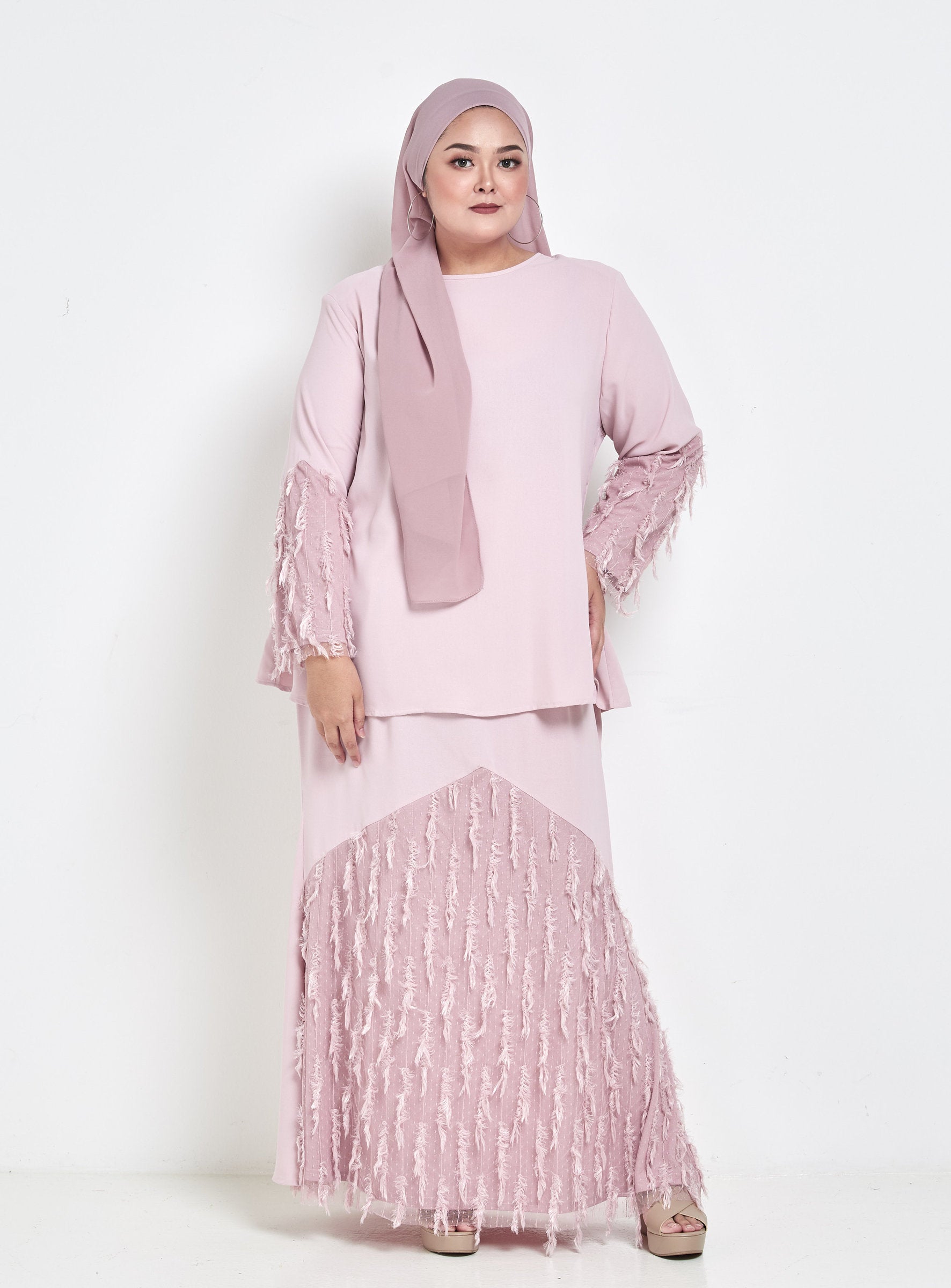 Curva Fabulous - The Minimalist - Lalang Feathers Series - CURVA FABULOUS INDONESIA - Outfit Sets