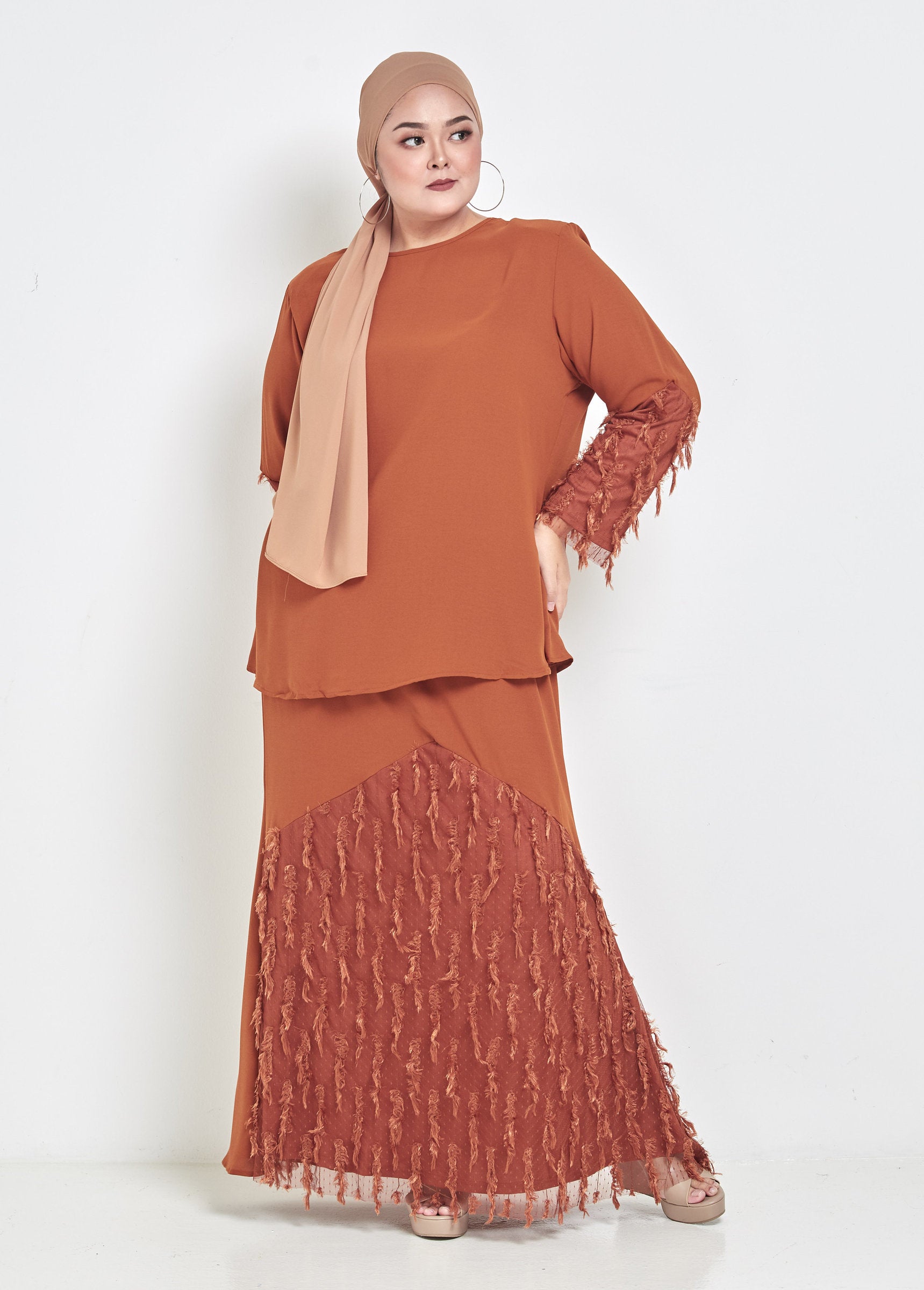 Curva Fabulous - The Minimalist - Lalang Feathers Series - CURVA FABULOUS INDONESIA - Outfit Sets