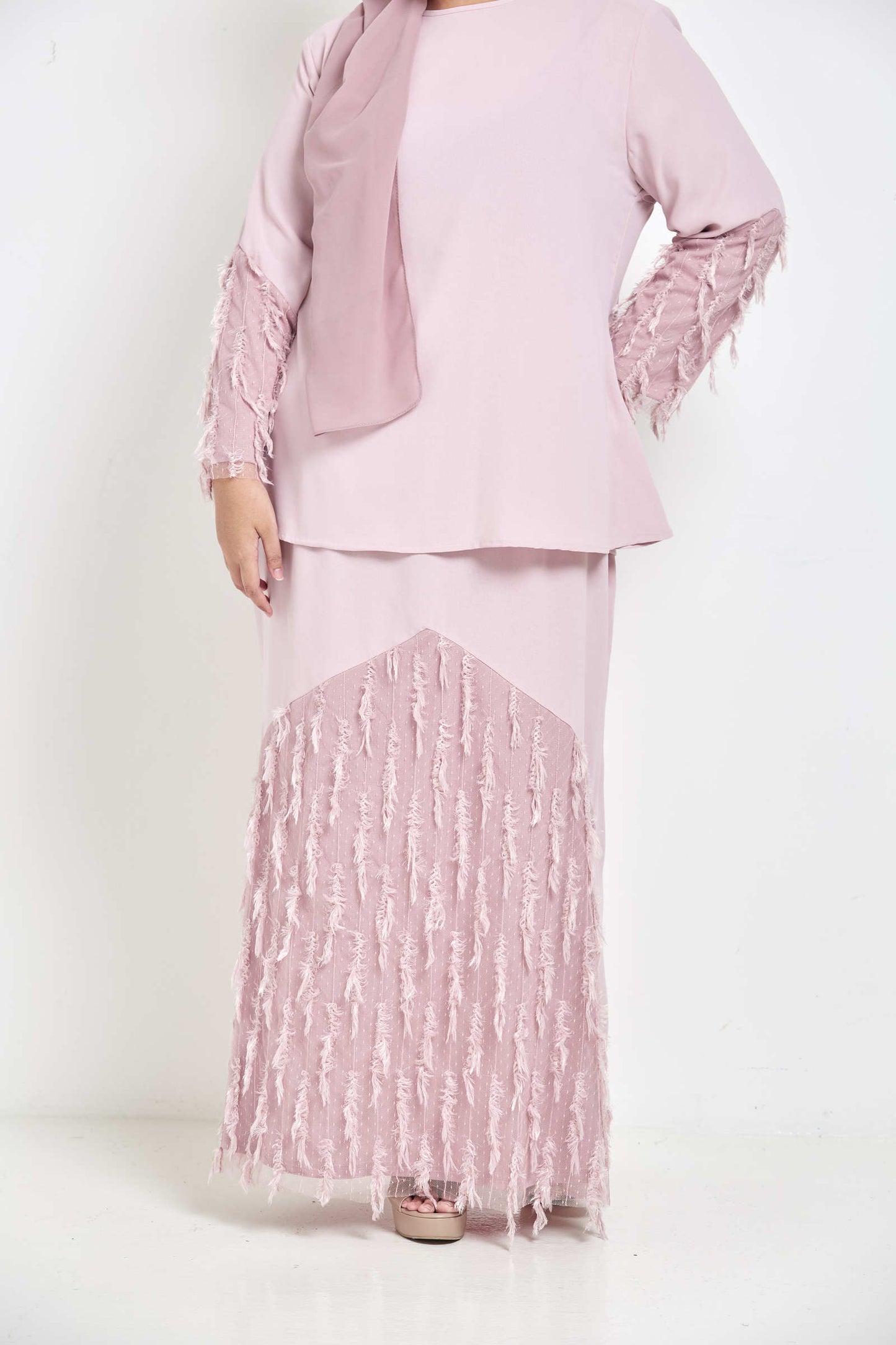 Curva Fabulous - The Minimalist - Lalang Feathers Series - CURVA FABULOUS INDONESIA - Outfit Sets