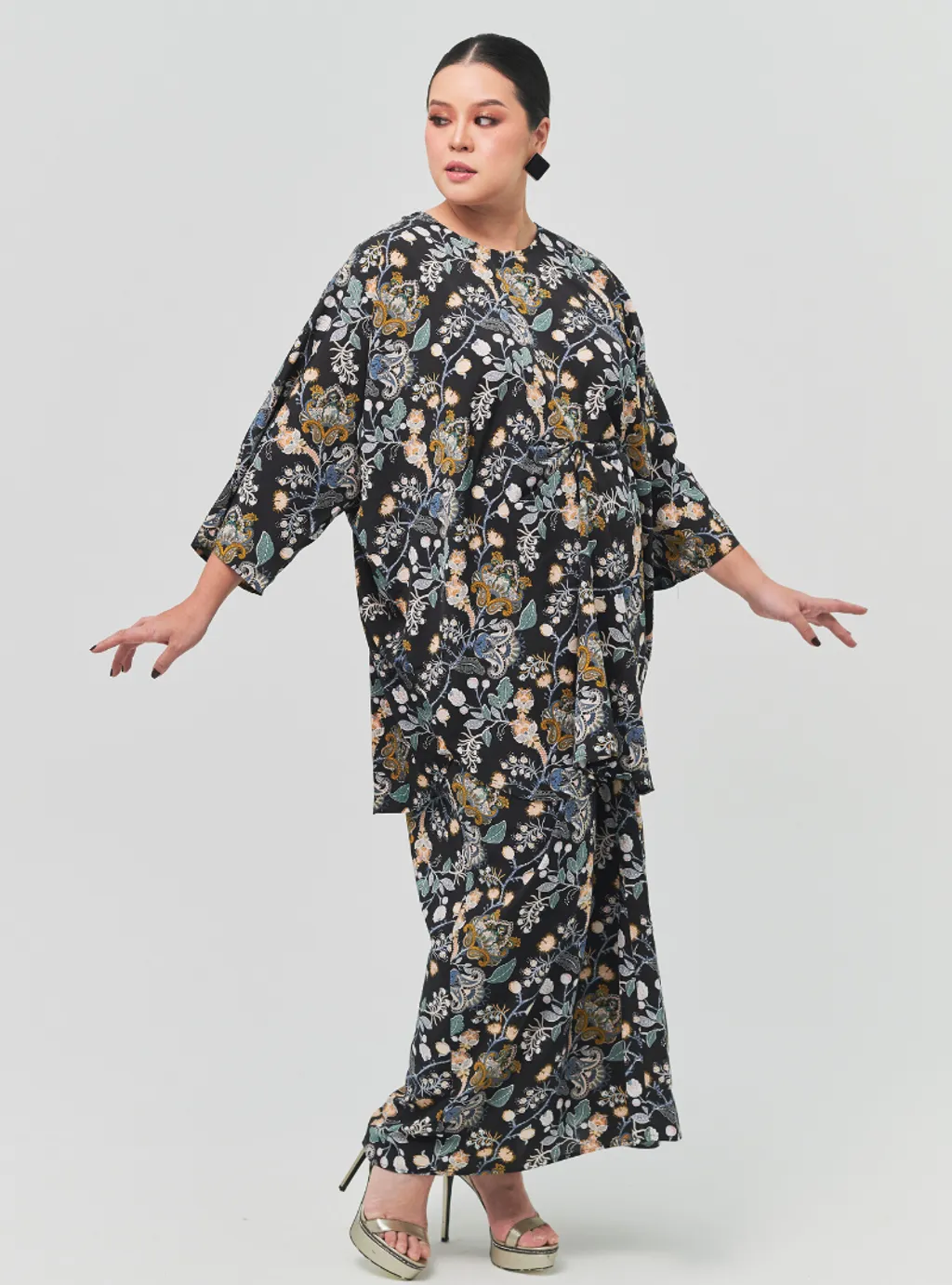 The Vintage Opah Kurung Set