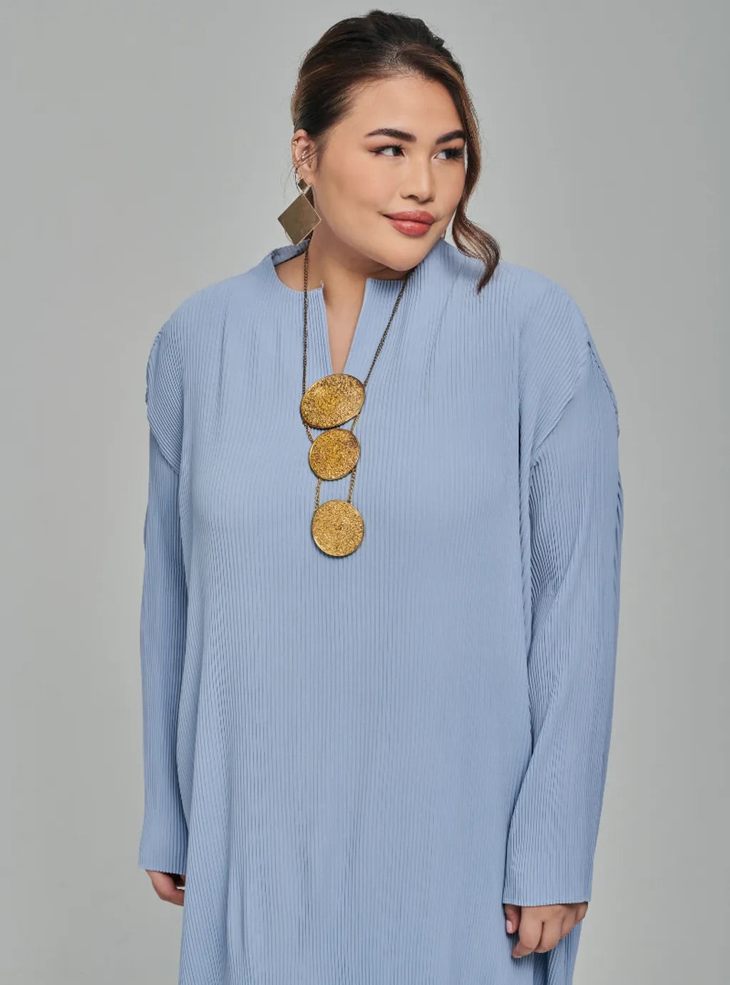 Tun Aimellia Plisket Maxi Dress