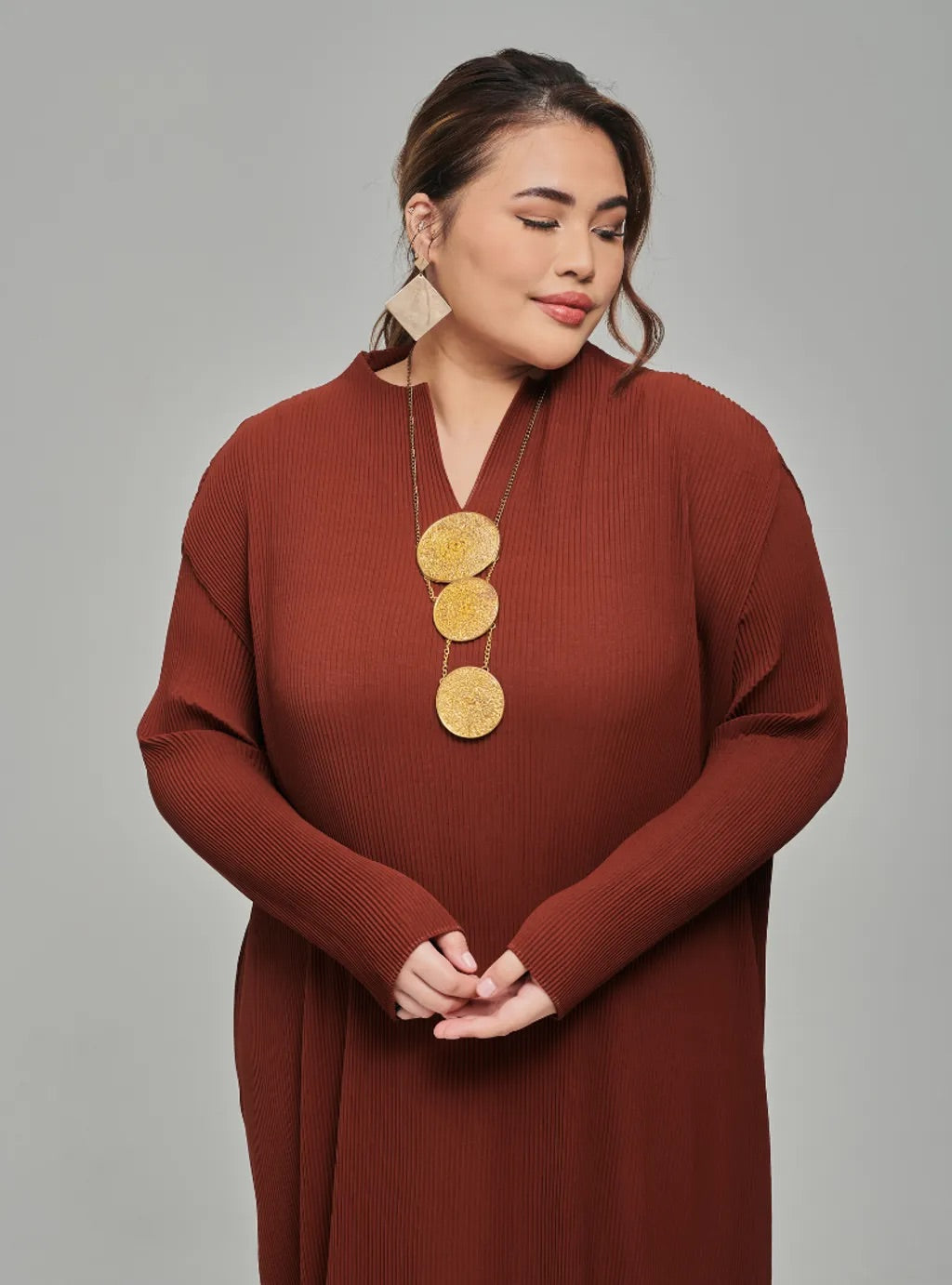 Tun Aimellia Plisket Maxi Dress