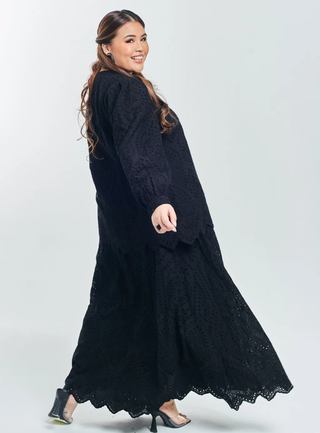 Setelan Tun Hasmah Eyelet Doll