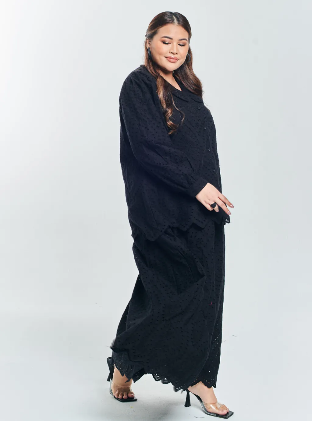 Setelan Tun Hasmah Eyelet Doll