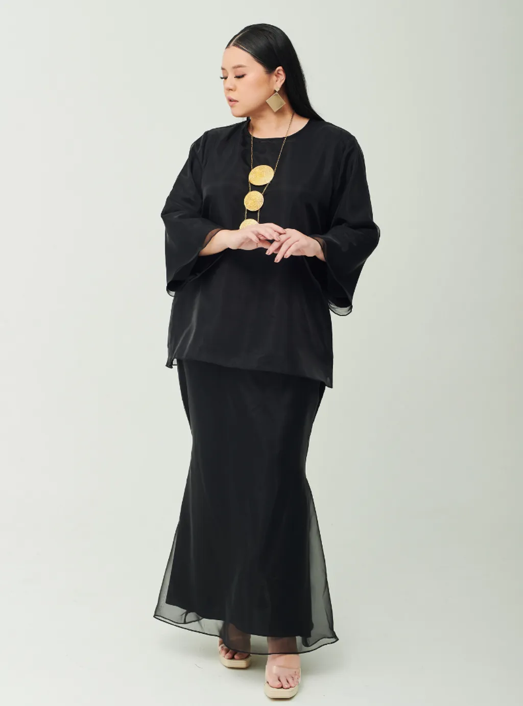 Setelan Tun Aminah Organza Basic Kurung