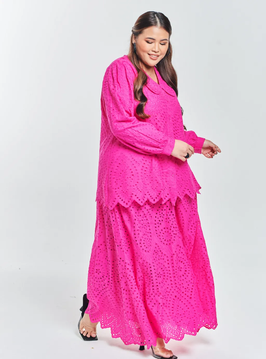 Setelan Tun Hasmah Eyelet Doll