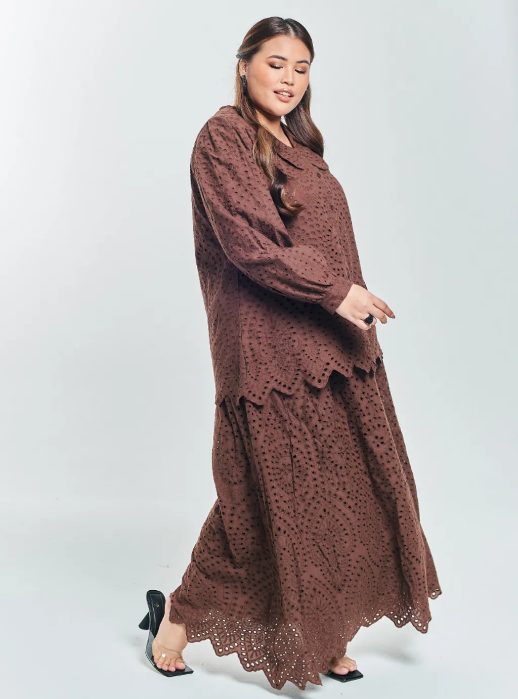 Setelan Tun Hasmah Eyelet Doll