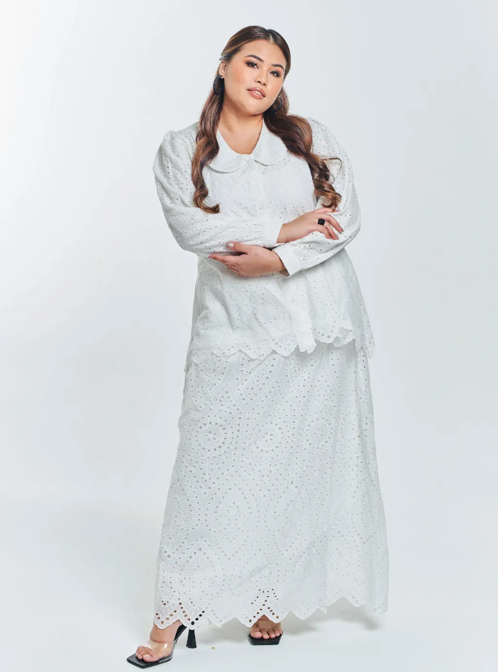 Setelan Tun Hasmah Eyelet Doll