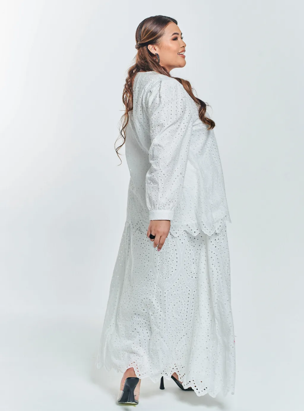 Setelan Tun Hasmah Eyelet Doll