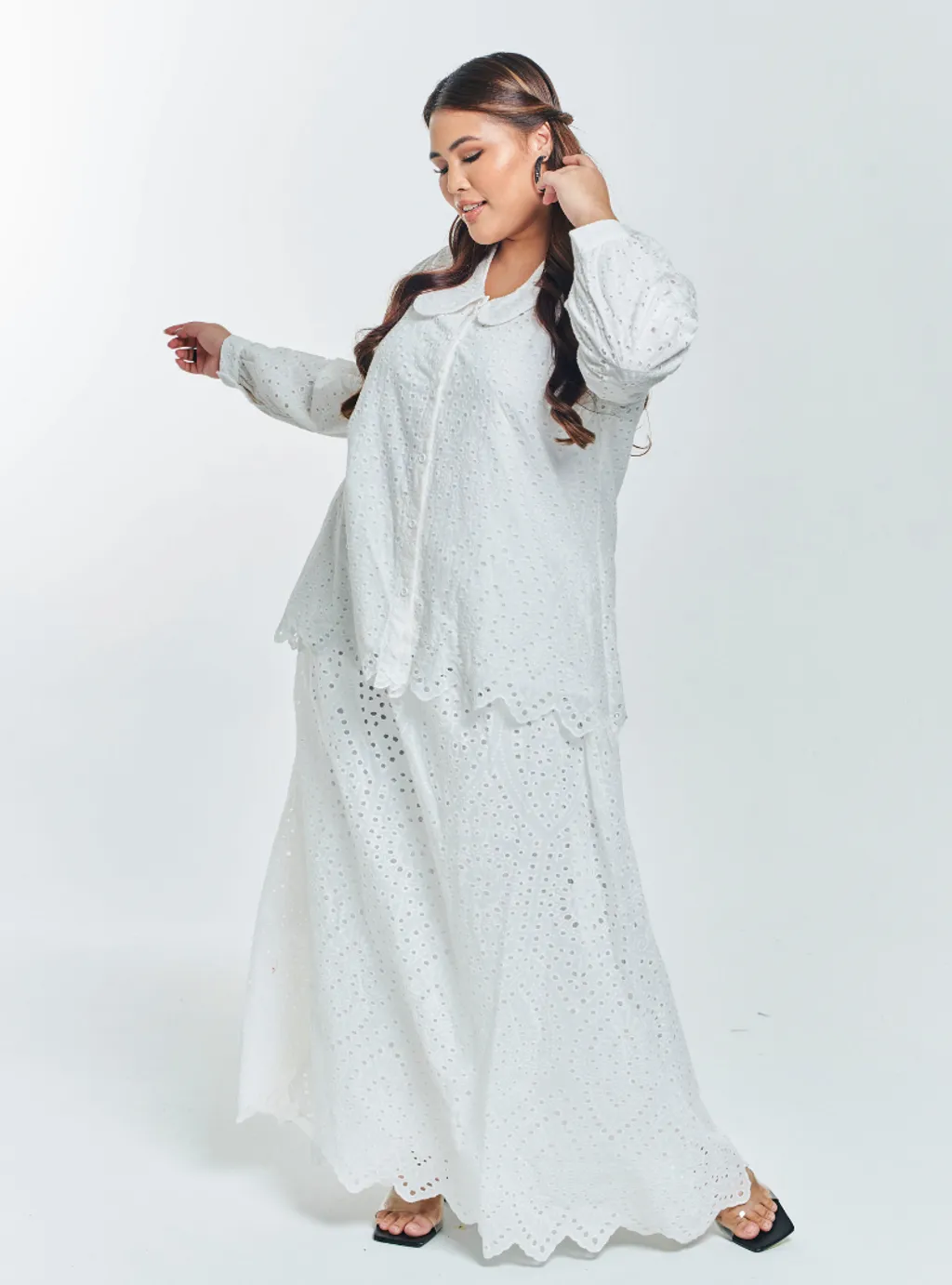 Setelan Tun Hasmah Eyelet Doll