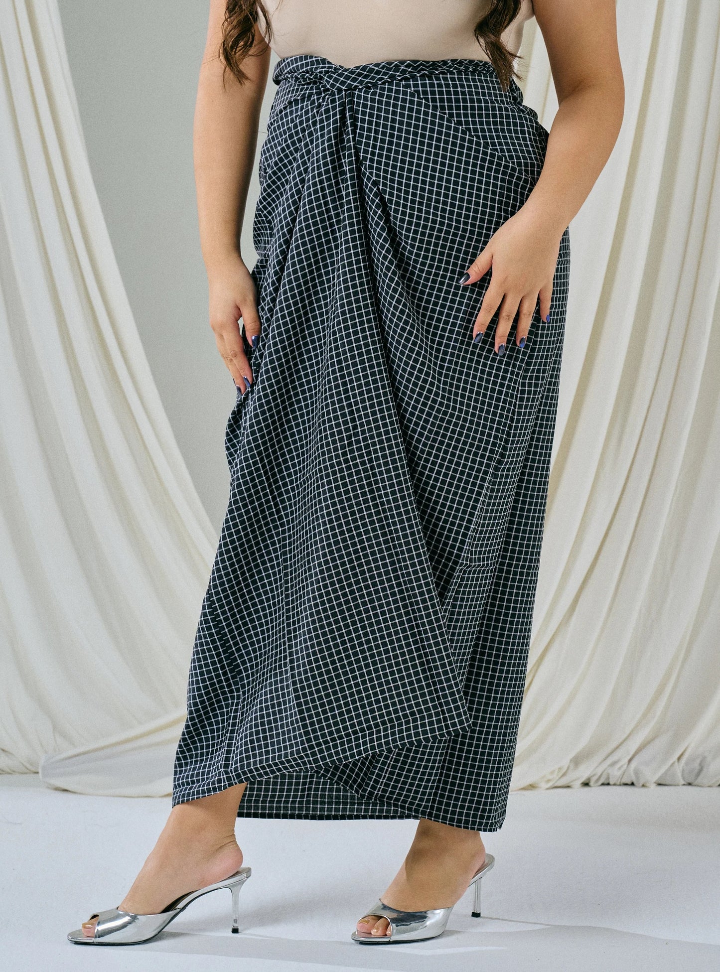 PO HENING LEBARAN - Melly Instant Pario Wrap Skirt Only - Black Small Checked