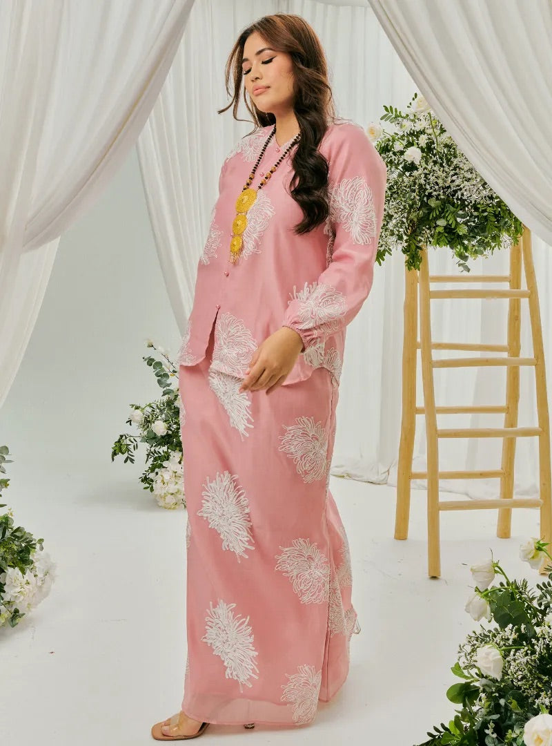 PO TUN IMAN Raya Embroidered Mandarin Kurung