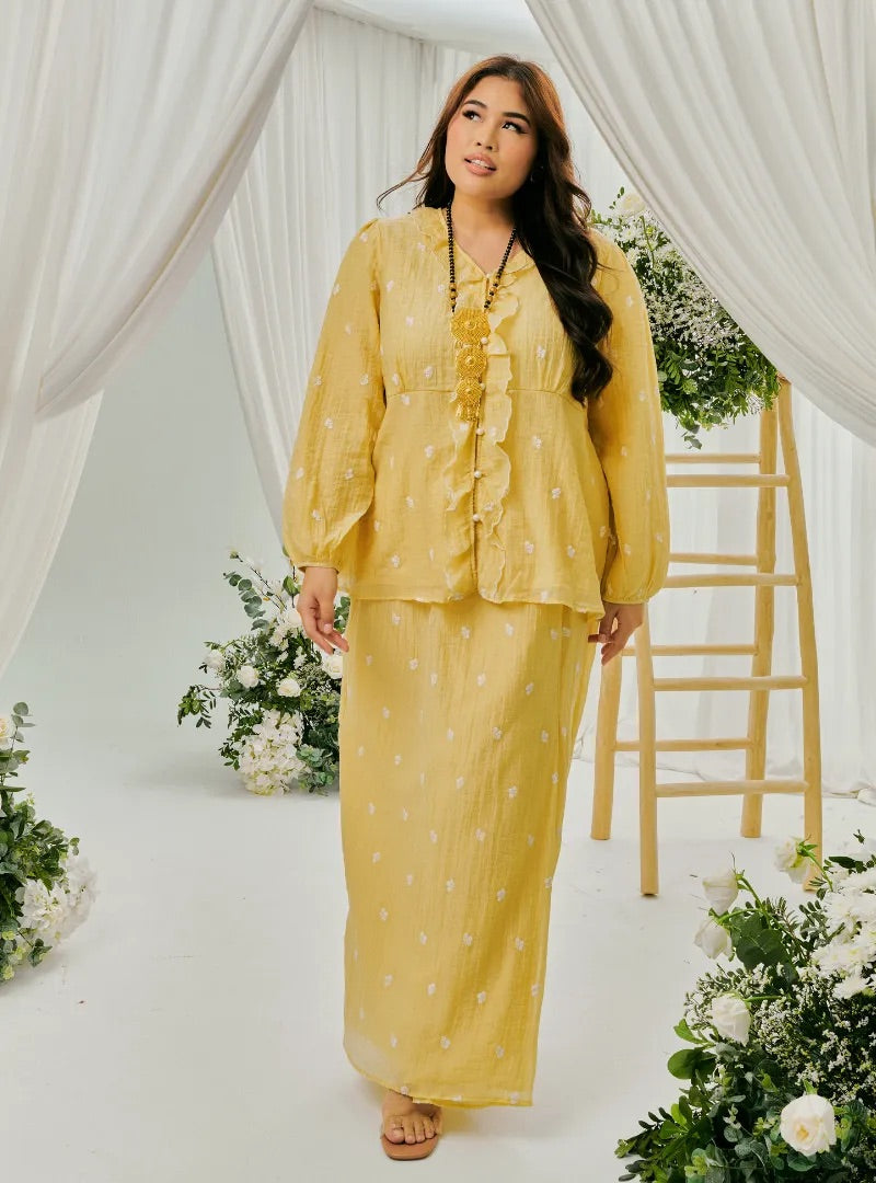 PO TUN ANISAH Raya Embroidered Ruffles Kebaya Kurung