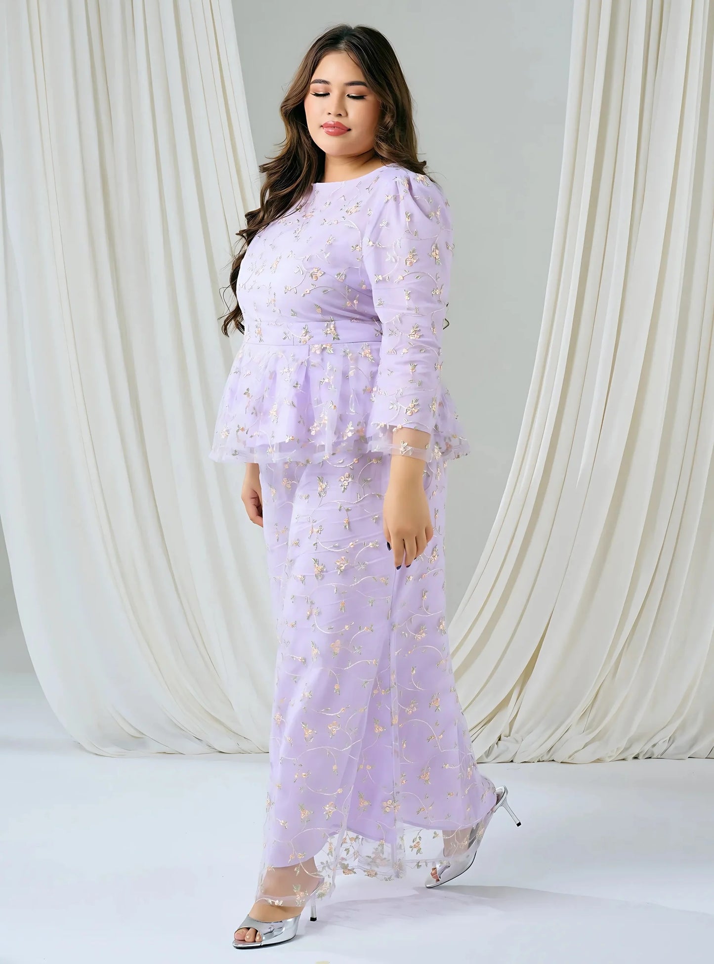 PO HENING LEBARAN - Tun Batrisya Peplum Lace Kurung