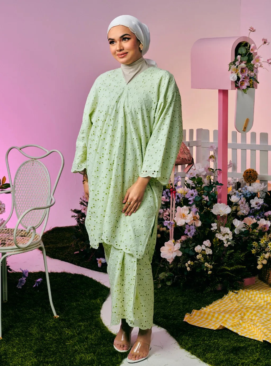 PO TUN YASMIN Raya Embroidered Eyelet Oversize Kurung