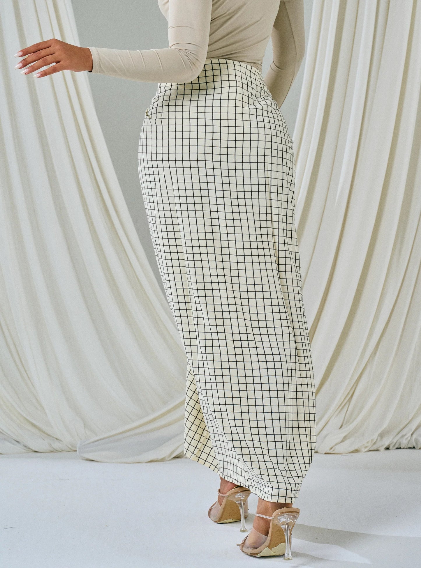 PO HENING LEBARAN - Melly Instant Pario Wrap Skirt Only - Sand White Checked