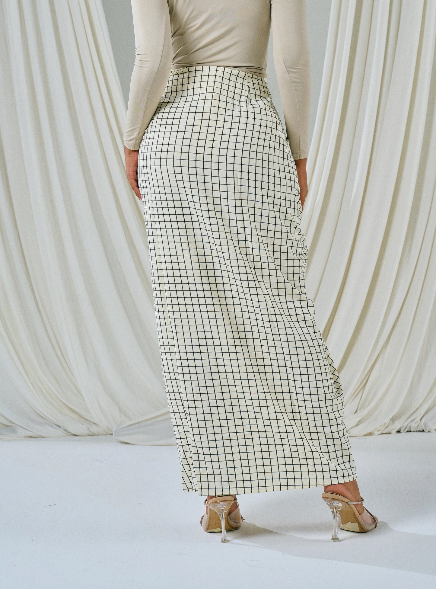 PO HENING LEBARAN - Melly Instant Pario Wrap Skirt Only - Sand White Checked