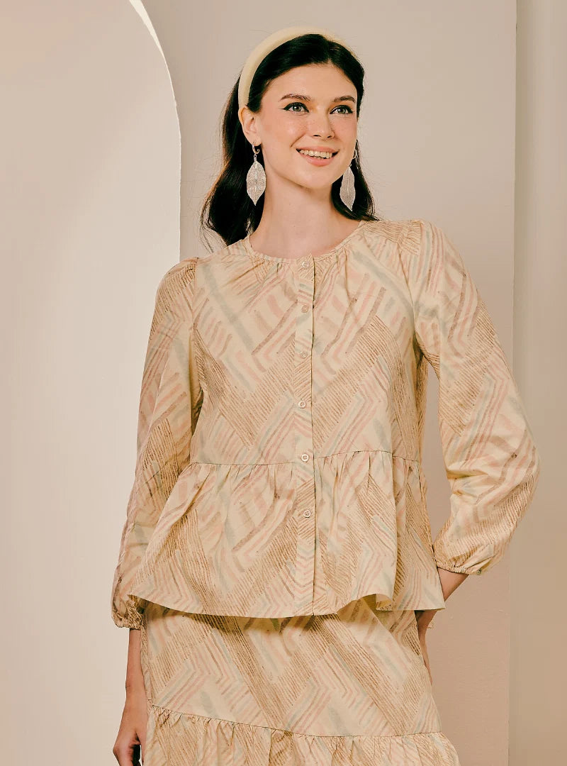 PO Bambi Button-Front Top