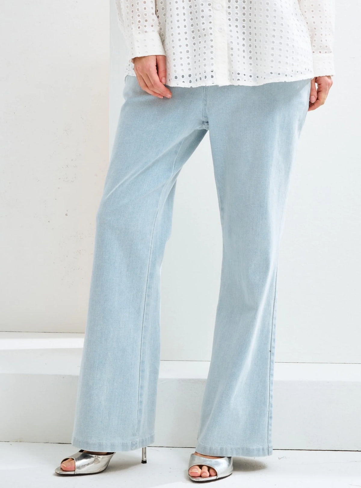 Celana Sora Flare Denim