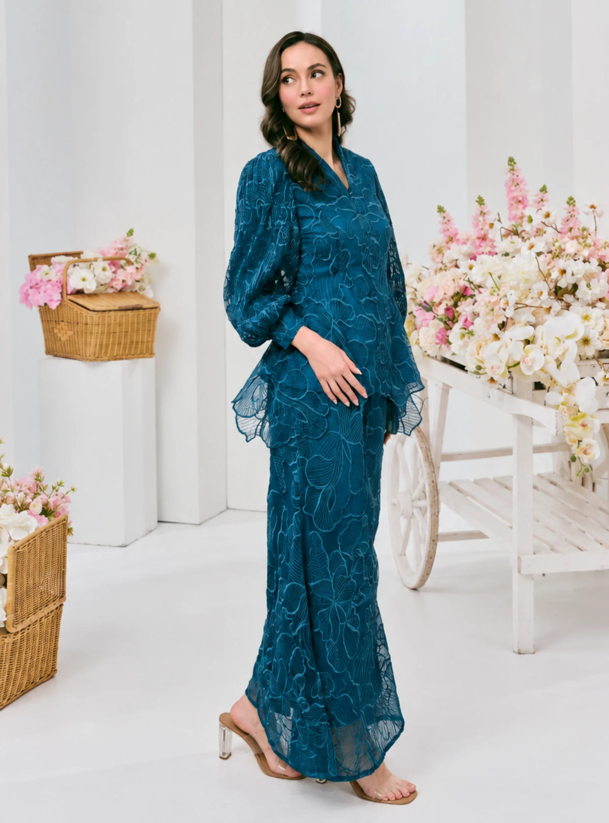 Setelan Bunga Melur Lace Kebaya Doll Kurung