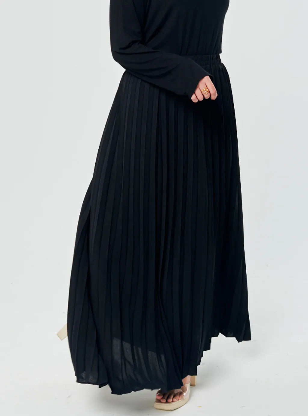 Basic Pleated Skirt