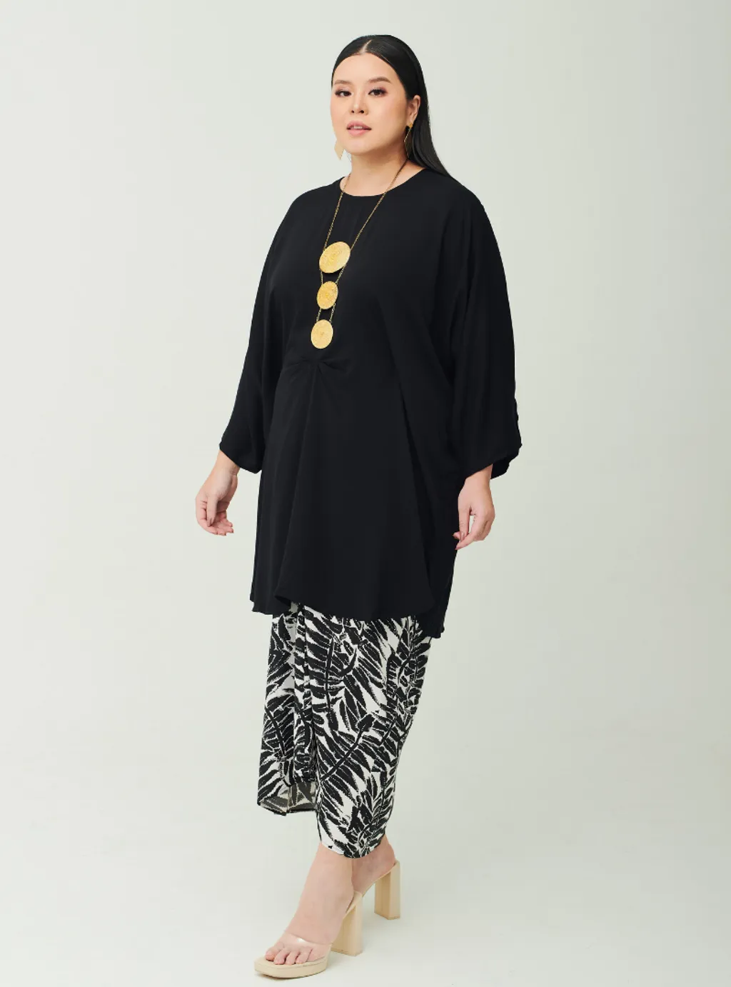 Tun Bedah Kaftan X Pario Skirt