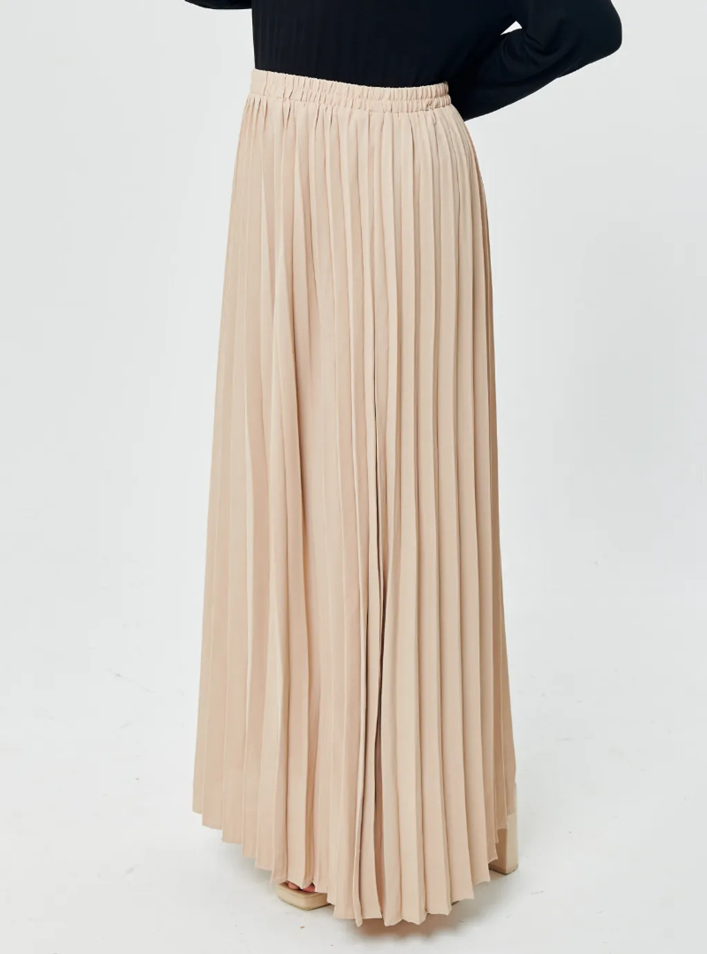 Basic Pleated Skirt