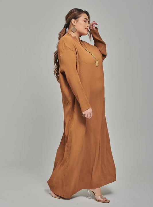 Tun Aimellia Plisket Maxi Dress